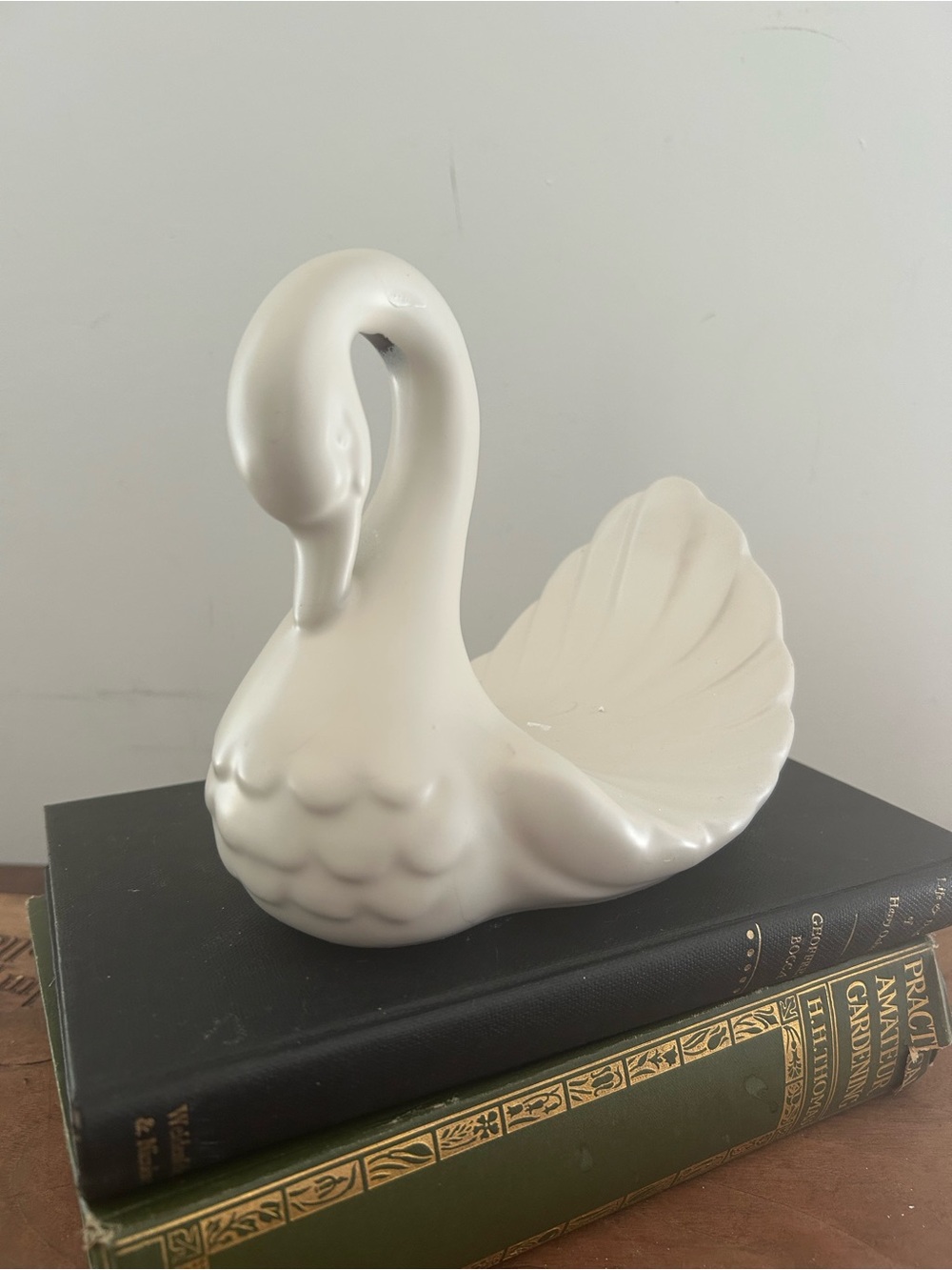 White Swan Bird Towel Holder Accessory Ceramic Dish